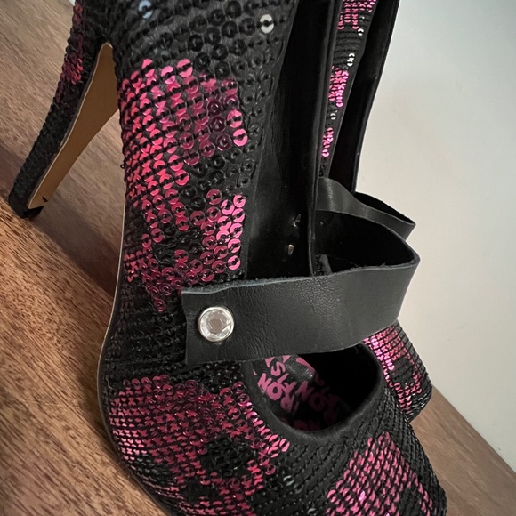 Iron Fist Digi Skull Black/Pink Sequin Platform Pumps Size 7 - Picture 7 of 14